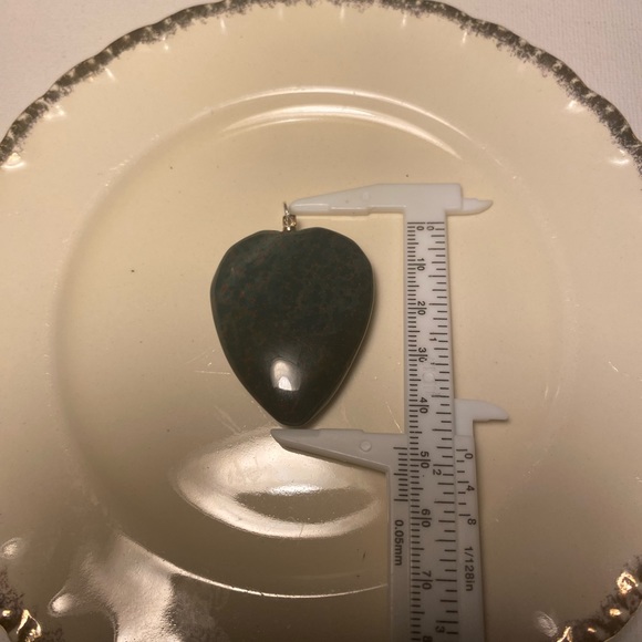 💛 Vintage Beautiful rare even pattern, heart shaped natural blood stone. - Picture 5 of 6